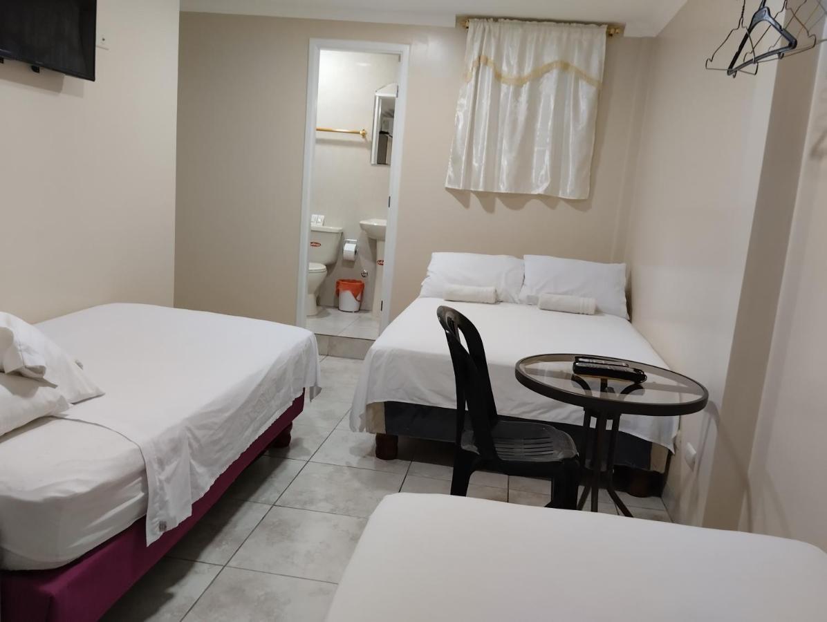 Hotel Jeshua Simmonds Guayaquil Esterno foto