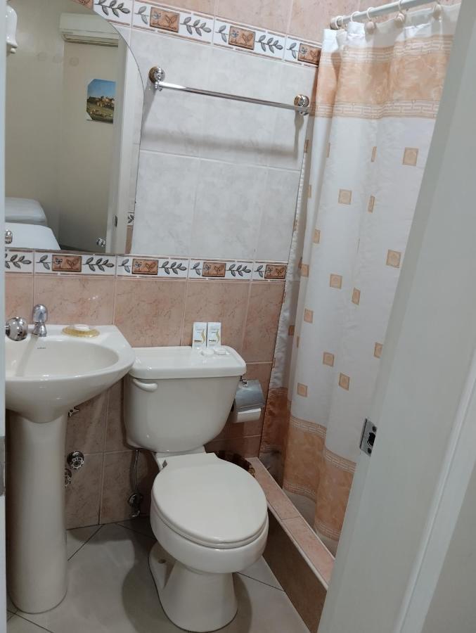 Hotel Jeshua Simmonds Guayaquil Esterno foto