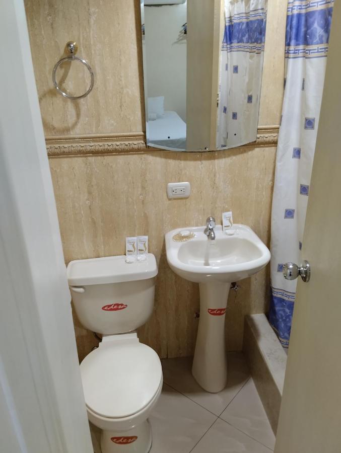 Hotel Jeshua Simmonds Guayaquil Esterno foto