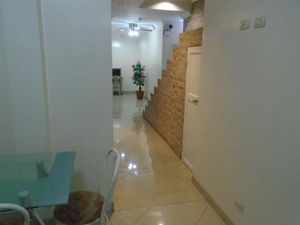Hotel Jeshua Simmonds Guayaquil Esterno foto