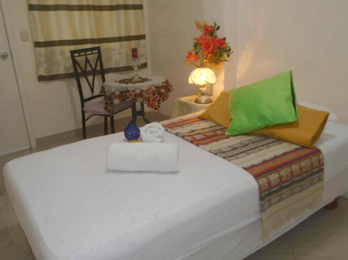 Hotel Jeshua Simmonds Guayaquil Esterno foto
