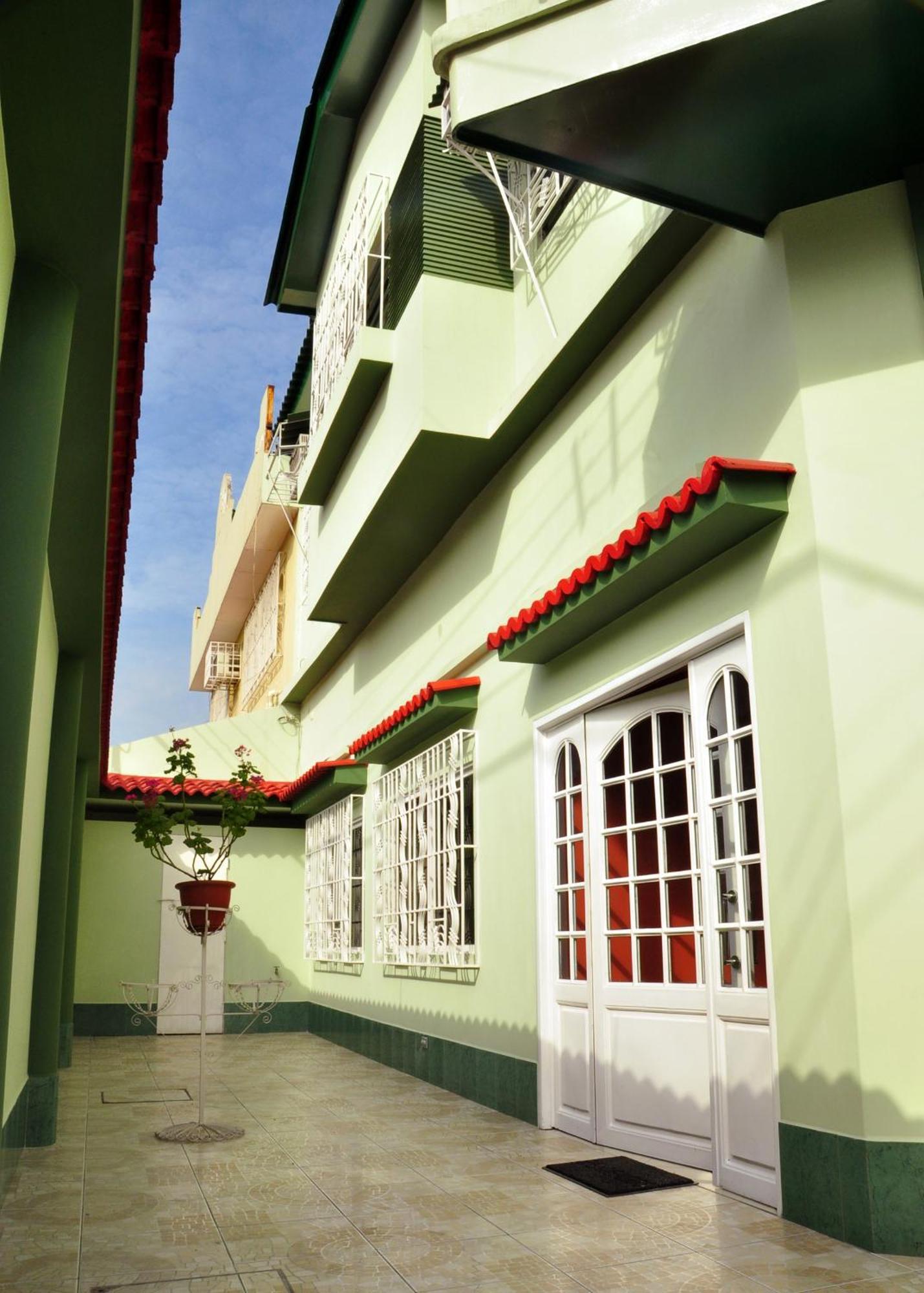 Hotel Jeshua Simmonds Guayaquil Esterno foto